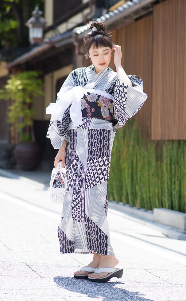 大正ロマン 単衣 着物 ネイビー 百花繚乱 紺 白 夏着物 秋 - メルカリ