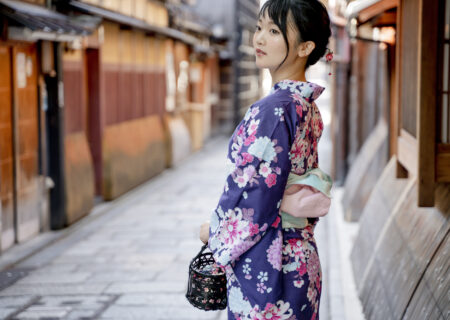 On your Kyoto yukata date in September, let’s go to the best spots from Yasaka Shrine!
