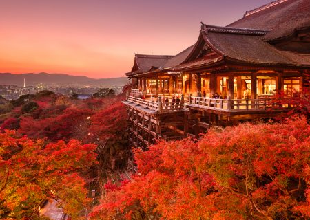 Kyoto kimono rental at the King of Tourist Spot “Kiyomizu-dera”
