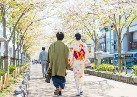 風雅なる男、京都での着物散策 – 着物レンタルで楽しむ男性のためのガイド