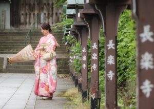 Kimono rental in Kyoto｜Experience Japan Kyoto Through Kimono｜Experience a Gorgeous Kimono Day in Kyoto — Waplus Kyoto’s Furisode Rental Plan🌼