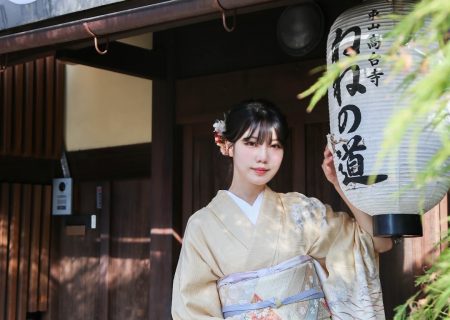 秋の京都を彩る着物日和🍂 わぷらす京都 八坂神社店で楽しむ本格着物シーズン