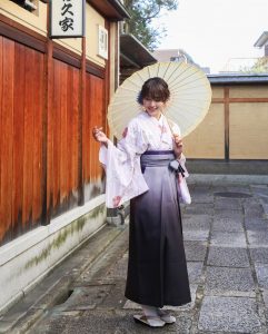 今からでも間に合う卒業袴｜直前予約や前撮りも相談できる袴レンタル