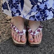 Nara in Kimono rental | Experience Japan through Tea Ceremony Activities｜Geta shoes