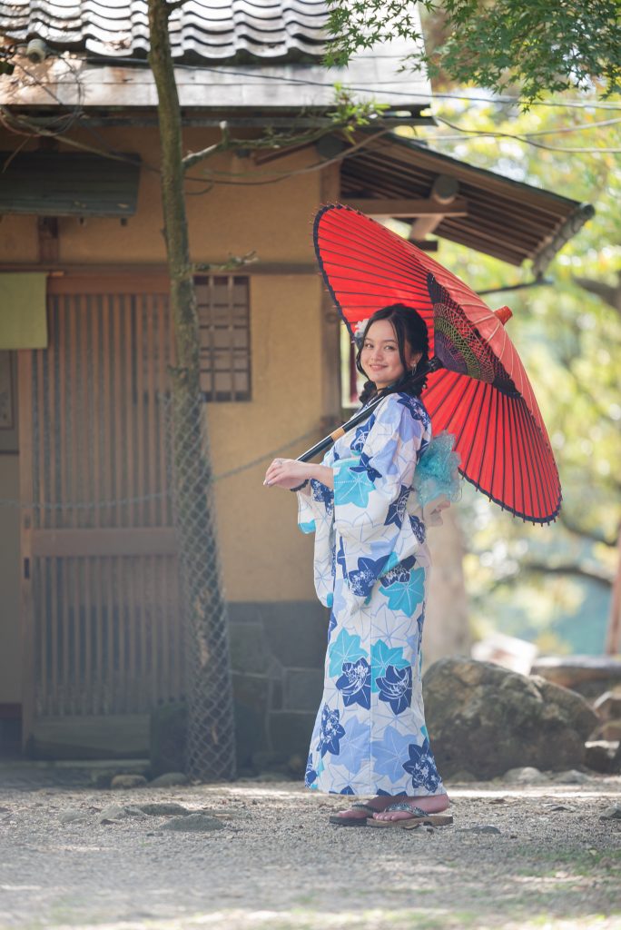 奈良で 着物レンタル 和文化体験 ロケーション撮影|わぷらす奈良|☔【梅雨の奈良はしっとり美しい】傘×浴衣で楽しむ「ならまち」大人のレトロ散策プラン🏮✨